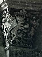 Cathedrale St Lazare, Chapiteau de la nef, Demon aile et hirsute